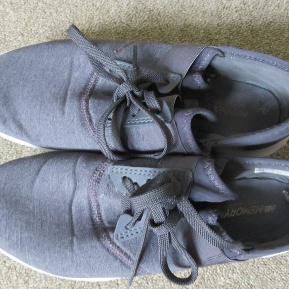 New Balance Unisex- FuelCore Nergize V1 Sneaker - Size 8.5  Gently Used - Picture 3 of 4